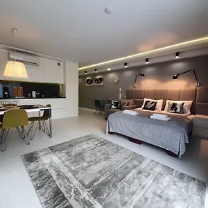  Apartament łazarza 13