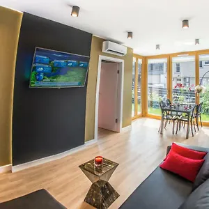  Apartament Galaxy Garden Cracow- Shopping Mall 1min, Underground Parking, Family Friendly, City Center